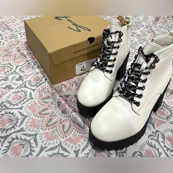 ‼️SEVEN 7 Women’s Boots size 8 NWT & Box - Picture 9 of 9